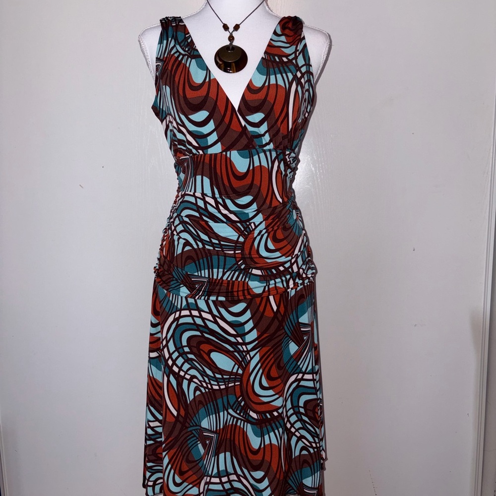 Sleeveless V-Neck Printed Midi Dress in Teal & Rust